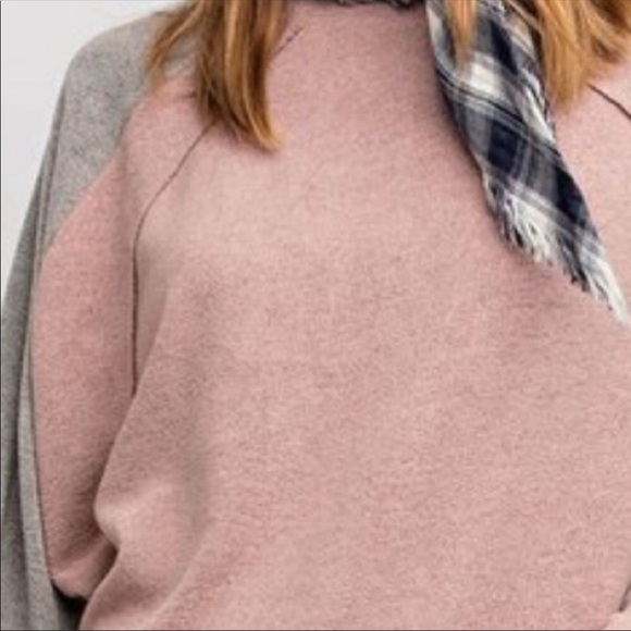 NEW!❗️LAST ONE❗️COLOR BLOCK HACCI KNIT TOP - Picture 2 of 3